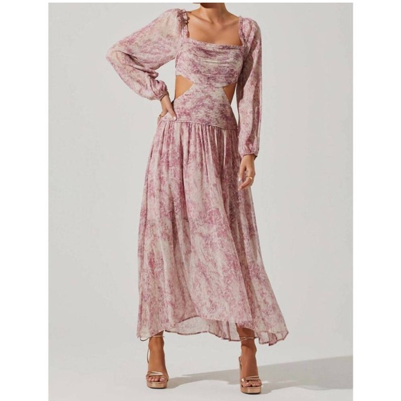 Astr Amadora Dress - Picture 1 of 5